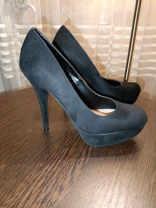 Туфли замшевые...