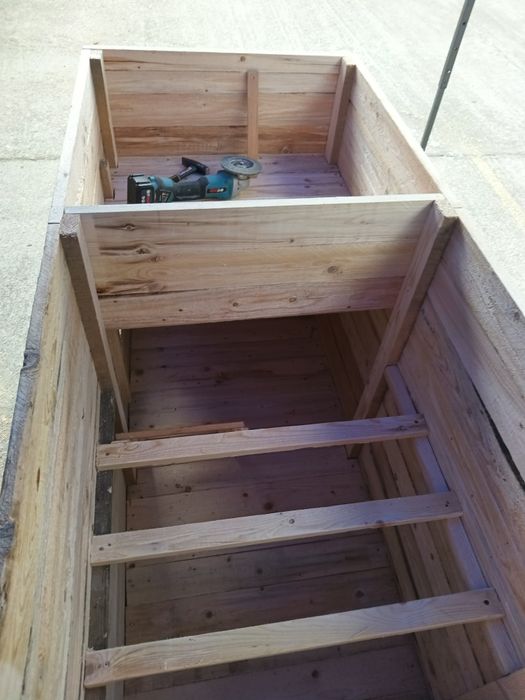 Cușcă pentru găini