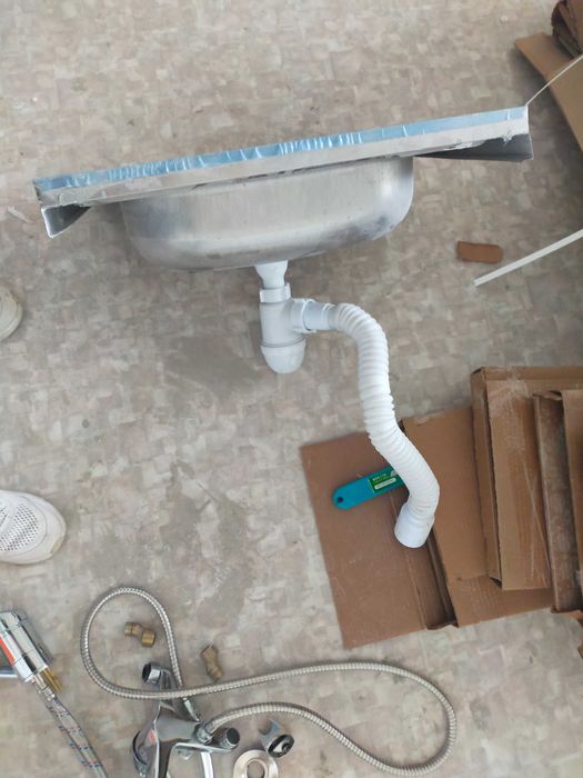 Продам раковину для кухню.