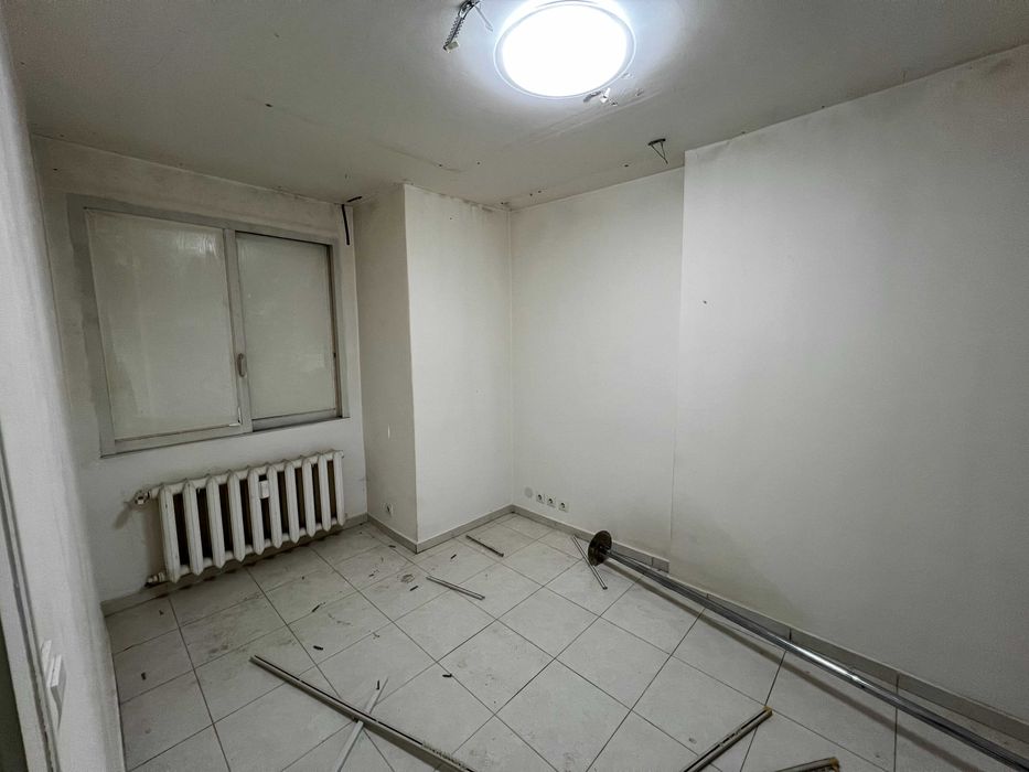 Голям офис под наем в ж.к. Младост 1 до Макдоналдс