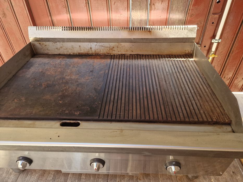Vand gratar inox pe gaz