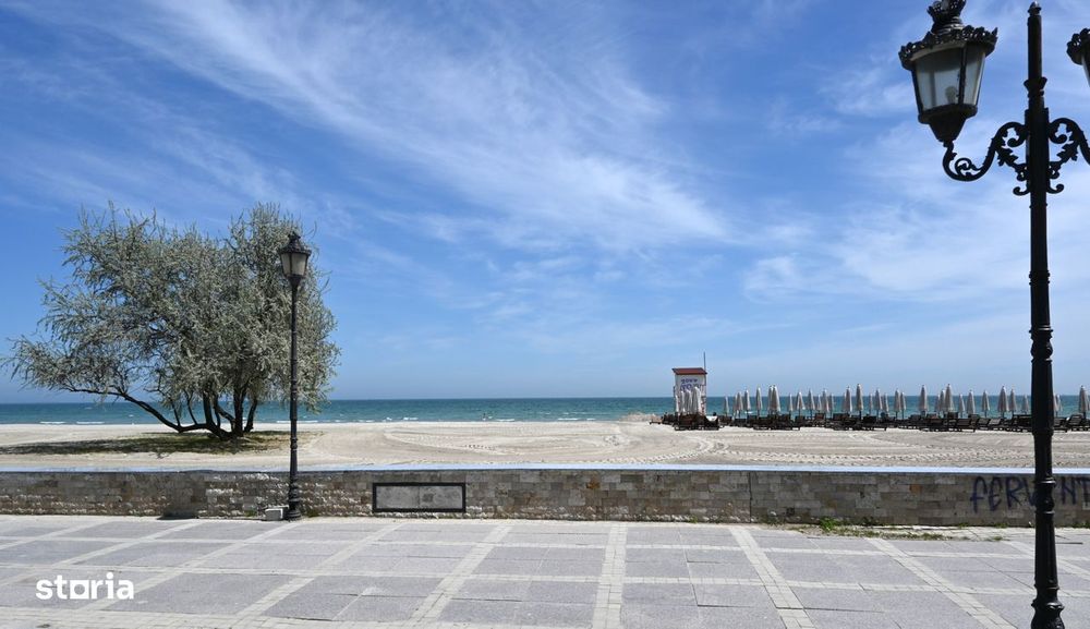 Vand Studio si Parcare cu vedere la mare si promenada !