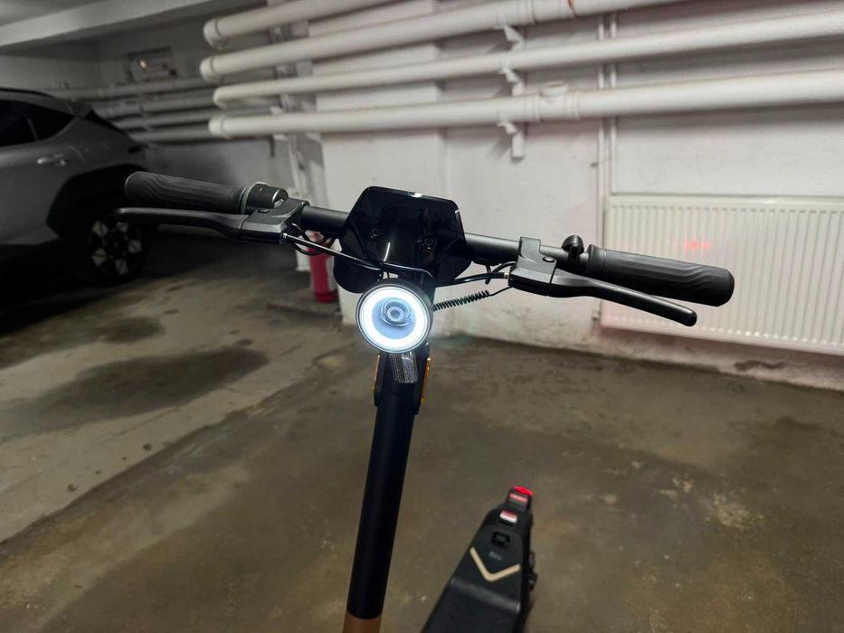 Trotinete electrice NIU KQi3 Pro, doar 300 km, stare impecabilă – 1.600 lei