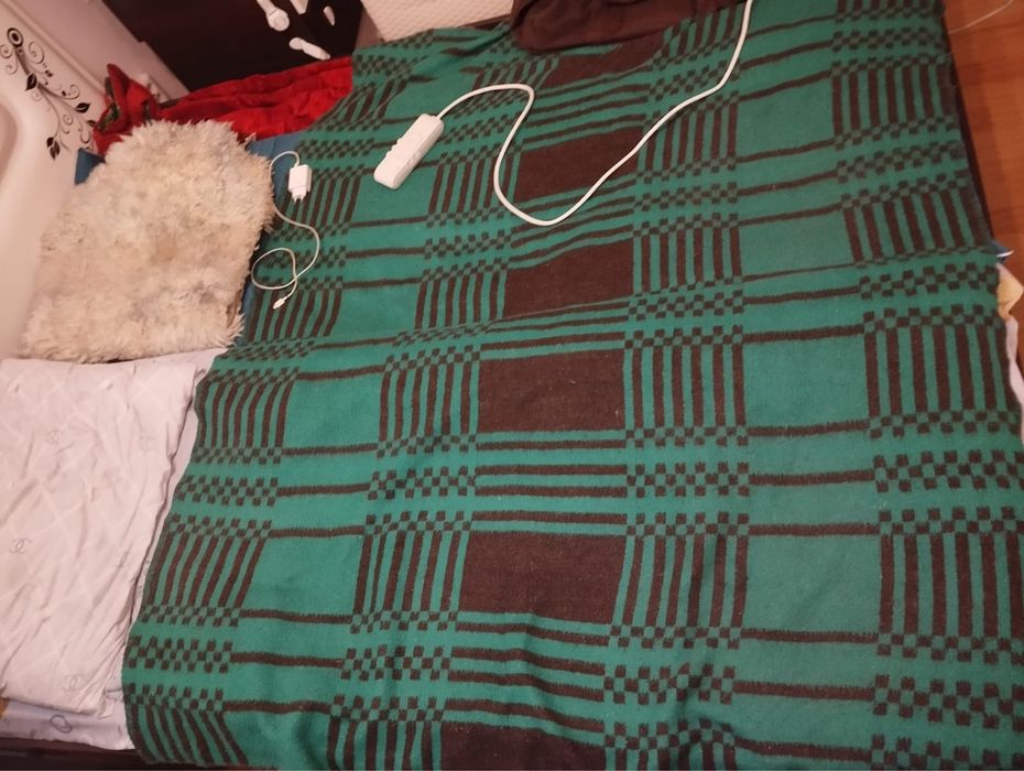 Продается кровать двухспальная