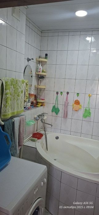 Срочно 5 хонали уй сотилади.