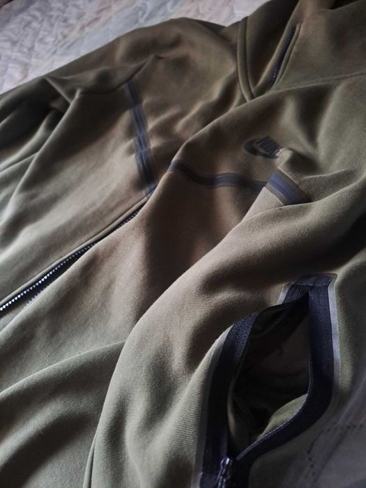 Супер цена! Nike Tech Fleece тъмно зелено, размер L