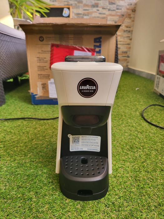 Еспресо кафемашина с капсули Lavazza A Modo Mio Tiny Eco