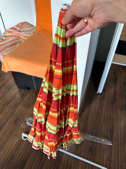 Средно голям чадър за плаж