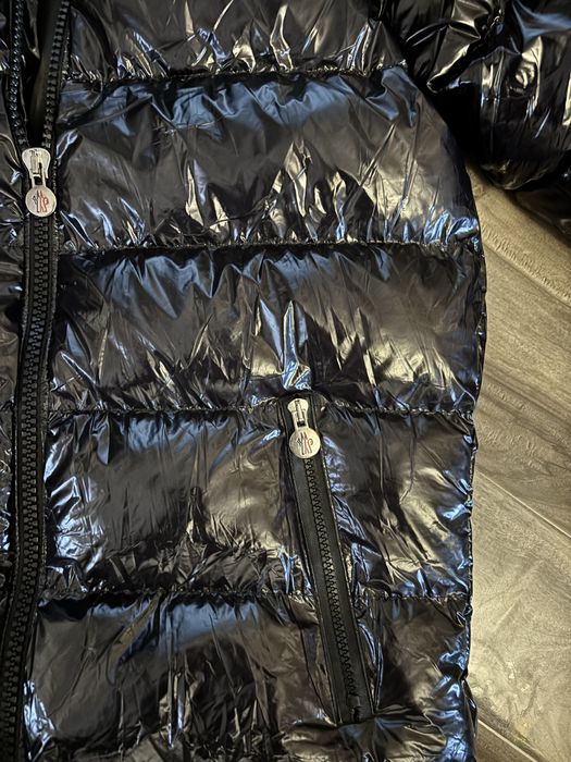 Vând geacă lucioasă bărbați