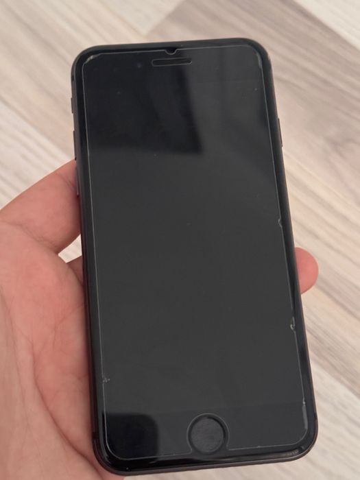 iPhone 8 100% 64GB