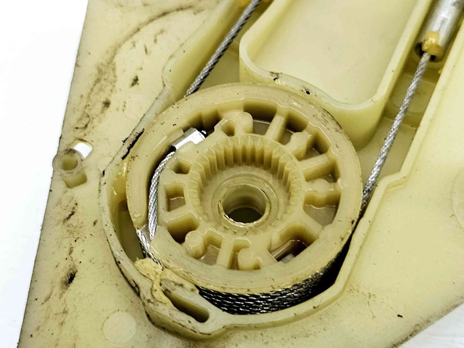 Macara electrica geam dreapta spate Renault Megane 3 (B95) [Fabr 2008-