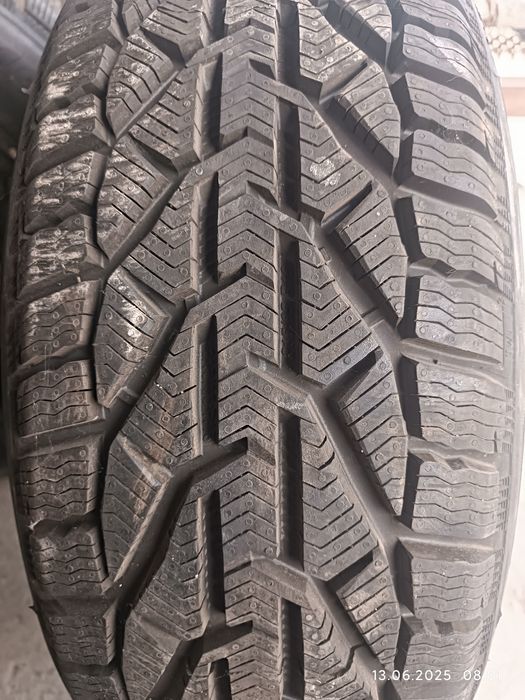 Продам зимние шины