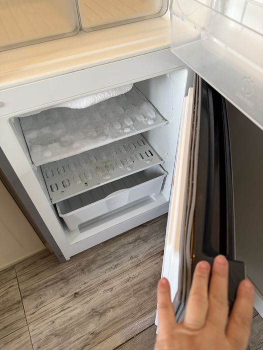 Продам холодильник б/у