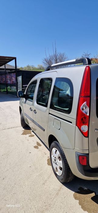 Mașină Renault Kangoo