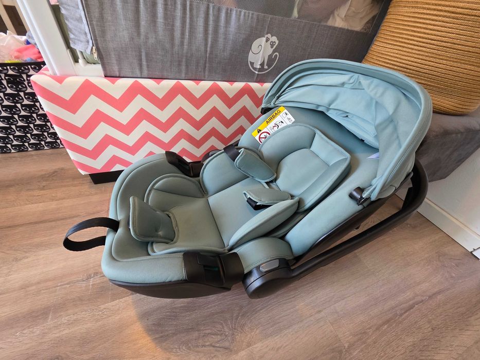 Scoica BRITAX Baby Safe 5Z2 + Adaptoare carucior JOOLZ AER+ + garantie