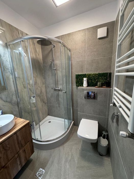Apartament 3 camere premium | 82 mp + balcon 10 mp | 2 parcări Klauss | mobilat