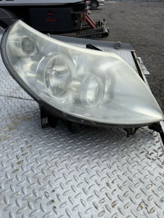 Десен фар за Пежо боксер 2007 г.8пина