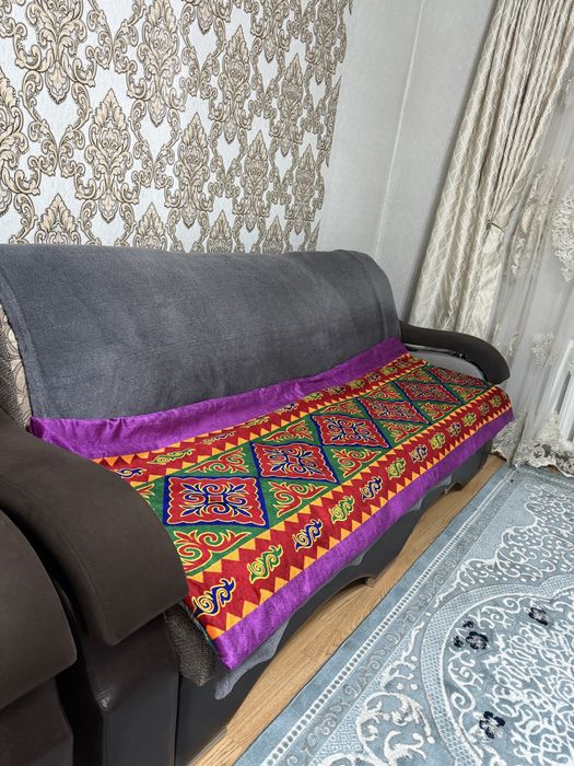 Диван с креслой для гостиной