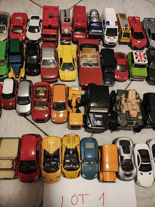 Vând mașinuțe metal și plastic - LOT 1