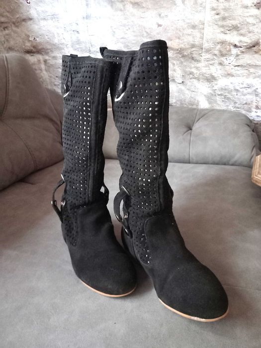 Дамски ботуши с перфорация – естествен велур, черни, № 38.5 - 39