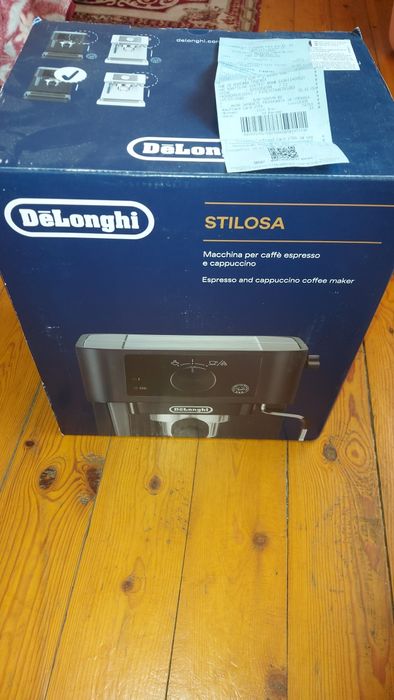 Чисто нова кафемашина DeLonghi Stilosa EC230-BK.