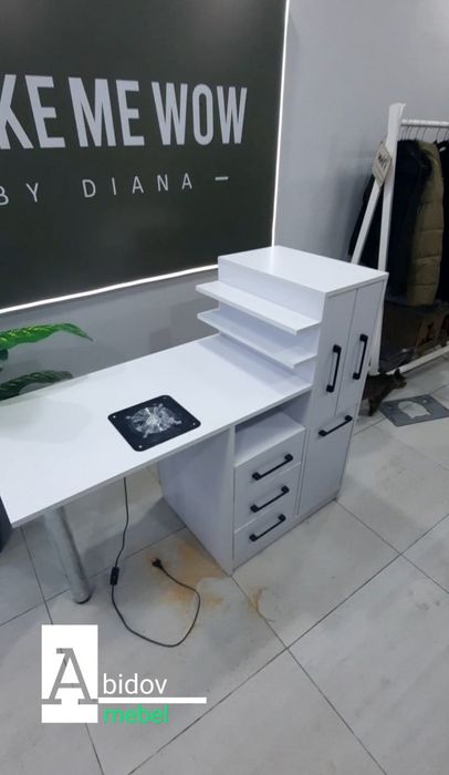 Маникюрный стол для Вашего бизнеса.  Удобный и функциональная.