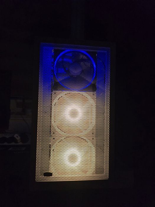 PC Gaming i7-9700K + RTX 3060 Ti TUF I Stare foarte bună