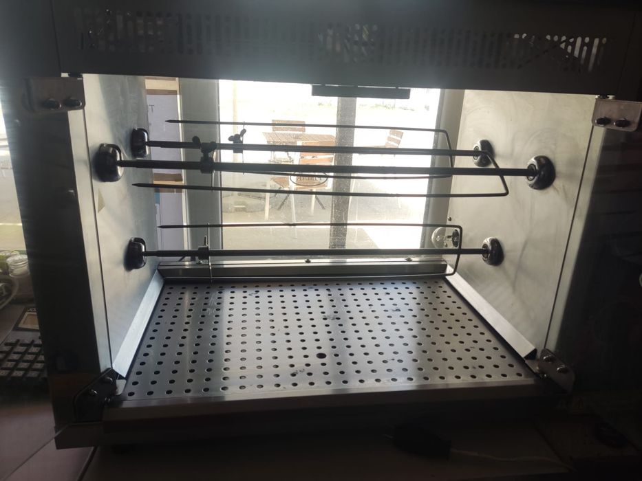 Vind Rotisor pui pe gaz capacitate 9 pui