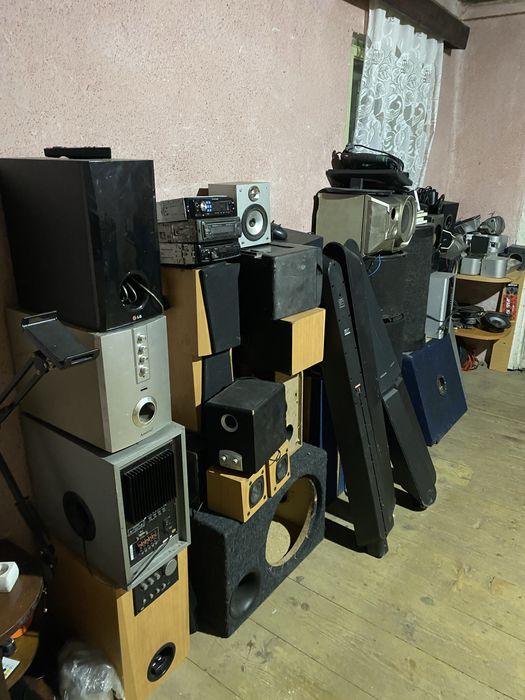 Vând diferite boxe/diverse