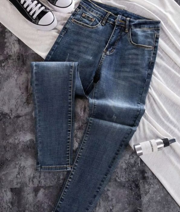 Продам джинсы новые