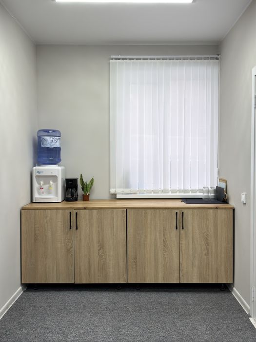 Шкафы и стеллажи