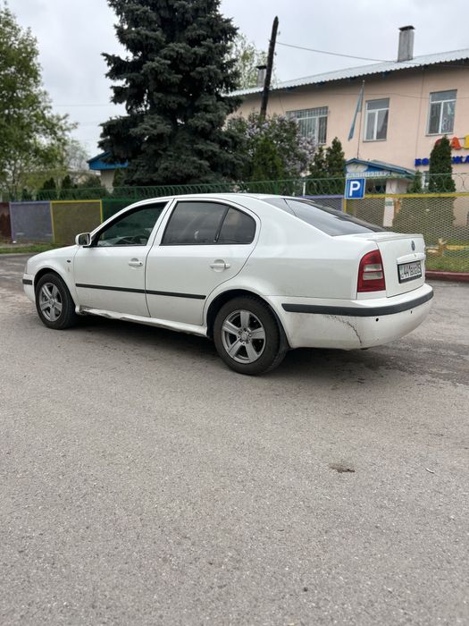 Шкода Октавия 1.8 турбо