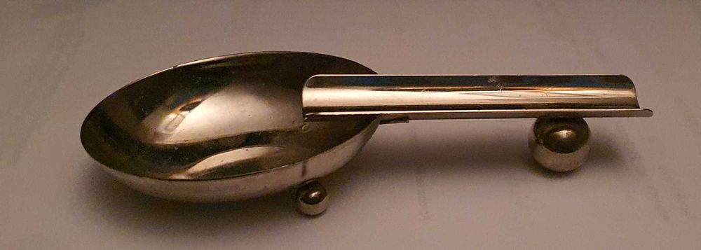 Scrumiera pentru tigari de foi - noua