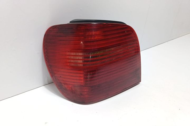 Stop stanga 6N0945095H Volkswagen VW Polo a 3-a generatie 6N