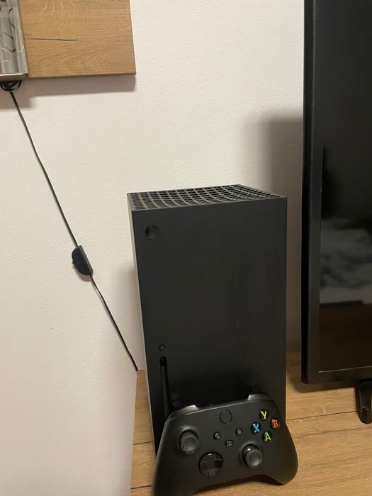 Xbox series x în stare impecabilă
