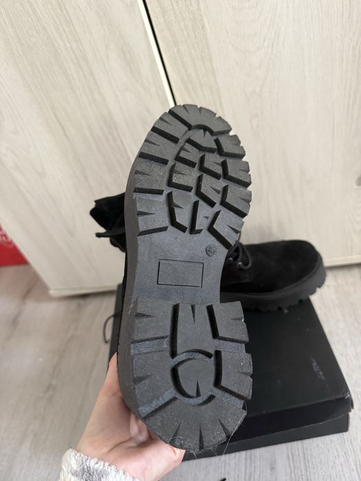 ghete piele intoarsa