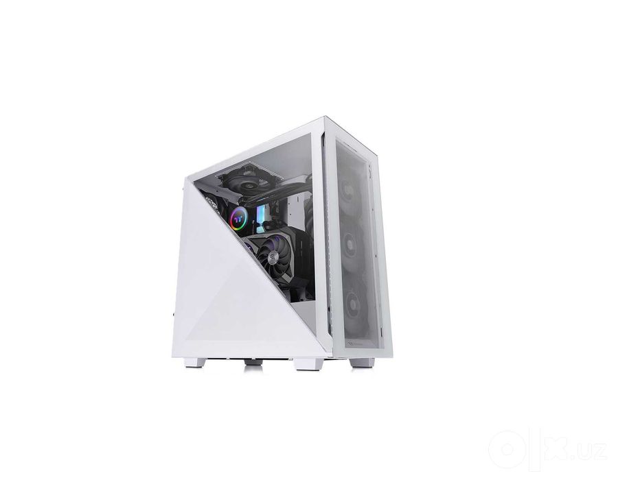 - Корпус Thermaltake Divider 300 Tempered Glass Snow Edition