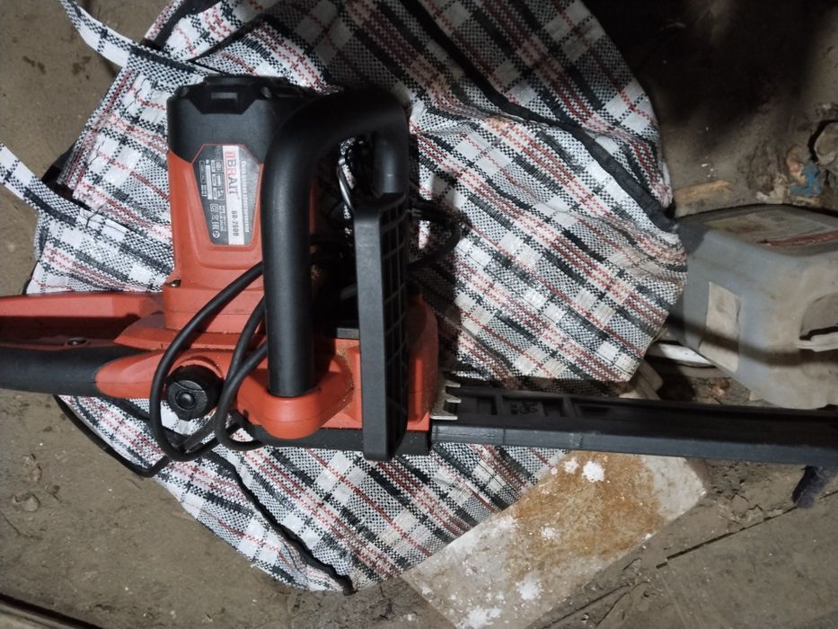 Электрическая пила