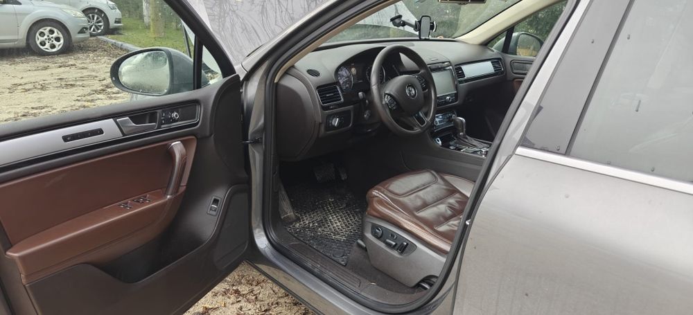 VOLKSWAGEN Touareg 2012 — imagine 4