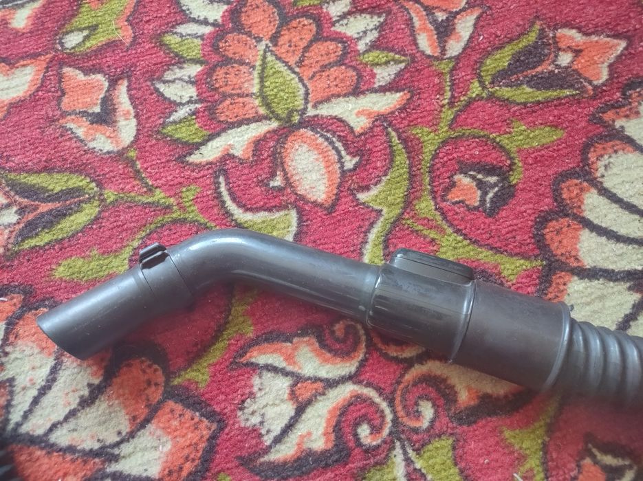 Продам шланг с ручным управлением на пылесос Daewoo