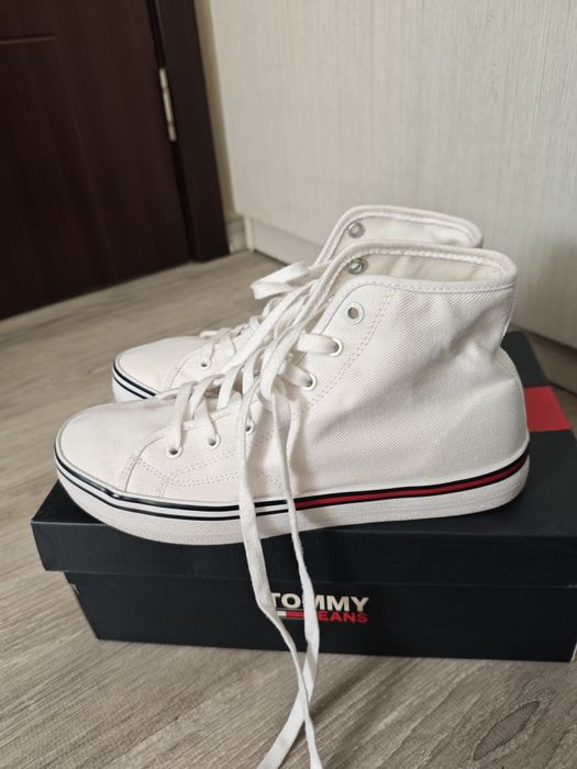 Tommy Hilfiger кецове