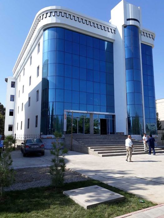 5 etajli bino sotiladi