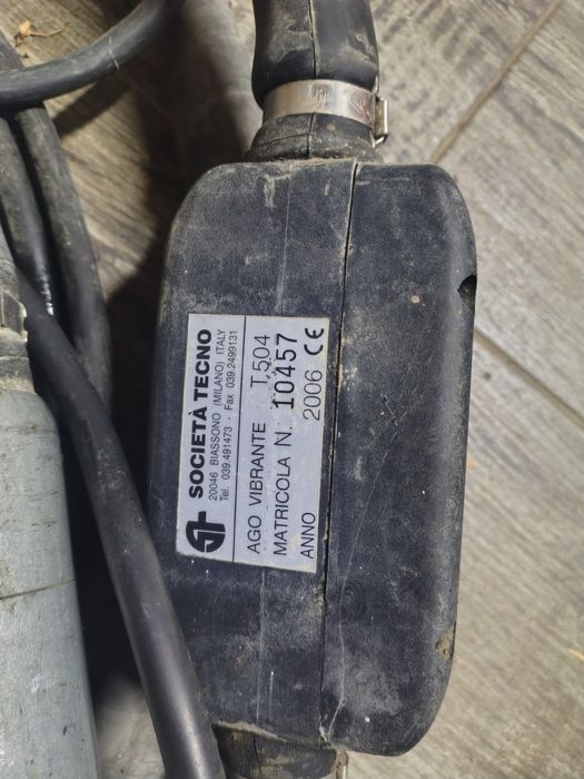 Vibrator beton profesional cu convertizor de frecvență – Società Tecno