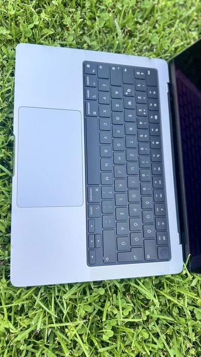 MacBook Pro 14" (2021) – Apple M1 Pro, 16GB RAM, 512GB SSD, Space Grey