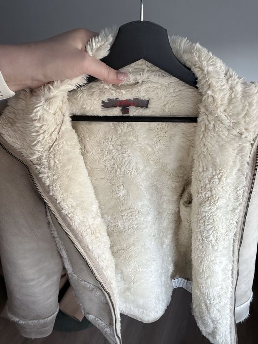 Geaca imitatie de piele intoarsa cu blanita