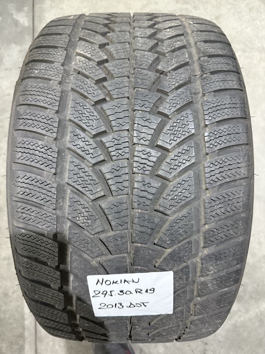 O anvelopa iarna 295 / 30 R 19 Nokian