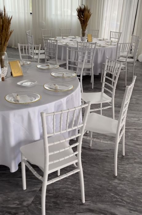 Mese pentru evenimente de închiriat