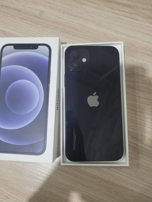 Продам Iphone 12