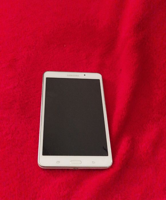 Tableta Samsung Galaxy Tab 4 cu android 4.44