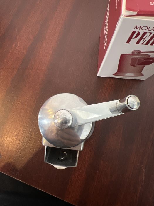 Rasnita de piper manuala  Moulin a poivre